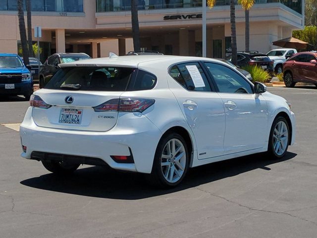 Used 2016 Lexus CT 200h w/ Seat Comfort Package FWD image 5