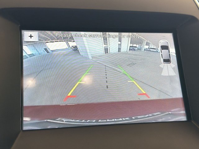 Used 2016 Ford Edge Titanium FWD image 20