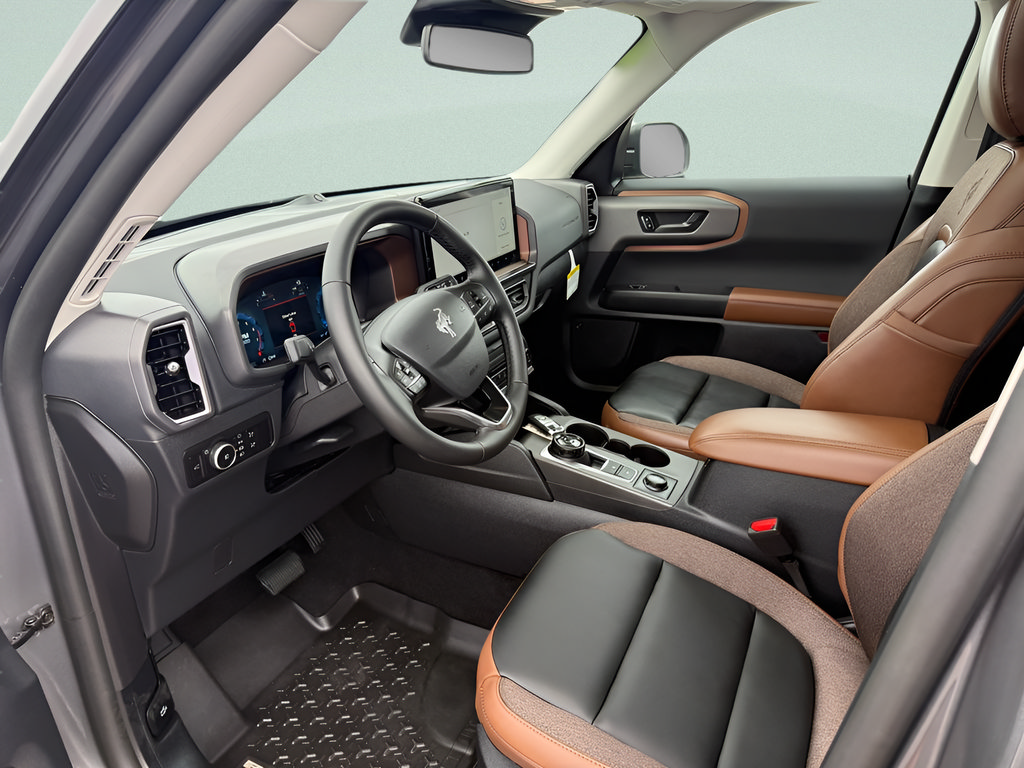 Used 2025 Ford Bronco Sport Outer Banks w/ Outer Banks Tech Package+ AWD/4WD image 4