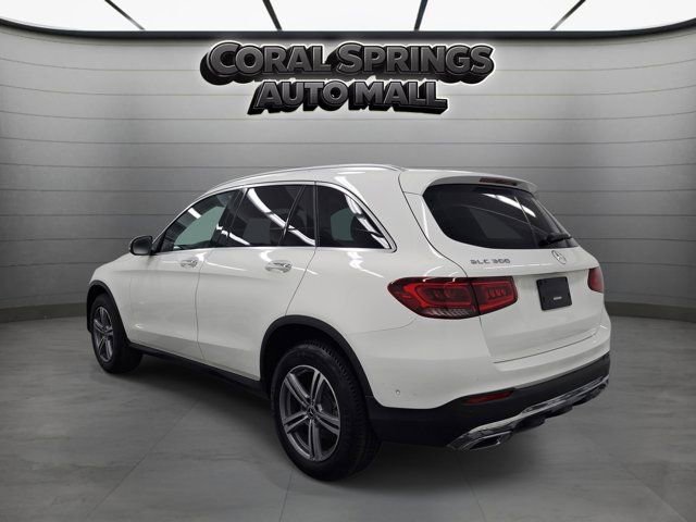 Used 2022 Mercedes-Benz GLC 300 image 4