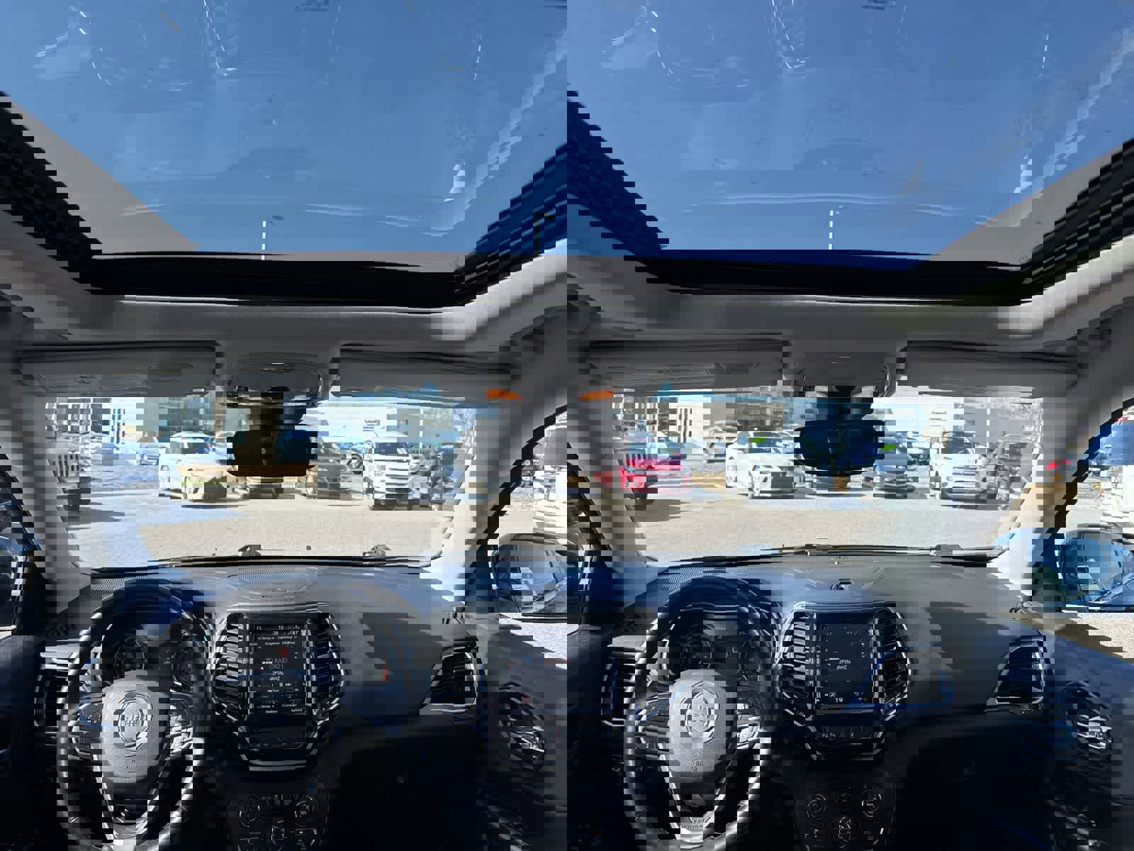 Used 2019 Jeep Cherokee Limited w/ Luxury Group image 15