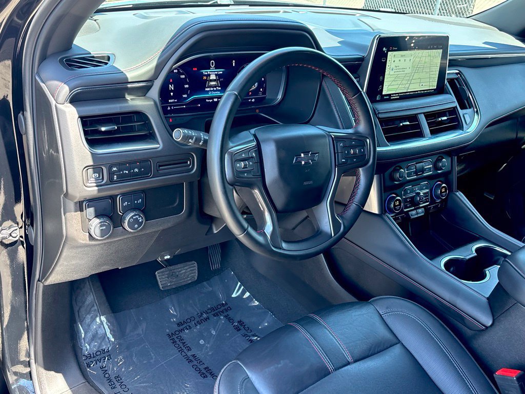 Used 2024 Chevrolet Suburban RST RWD image 8