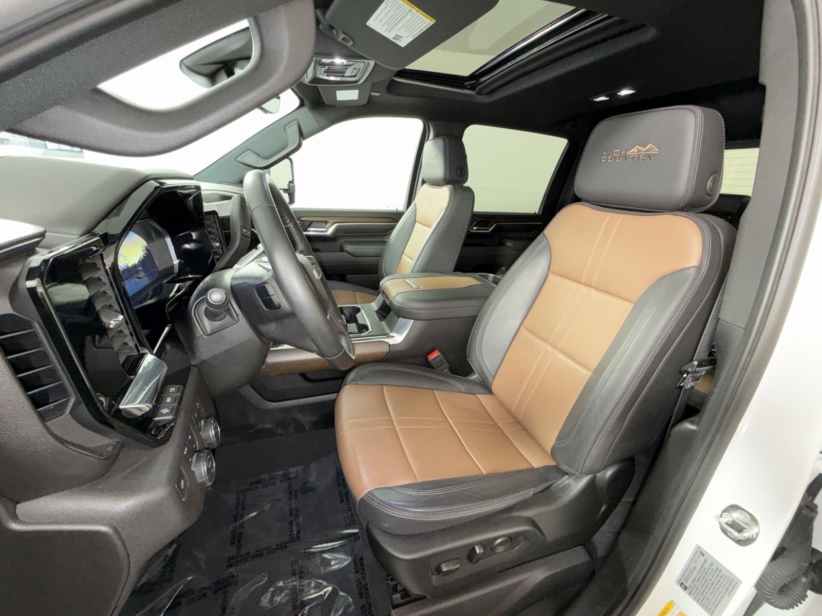 Used 2024 Chevrolet Silverado 2500 High Country w/ High Country Premium Package image 13