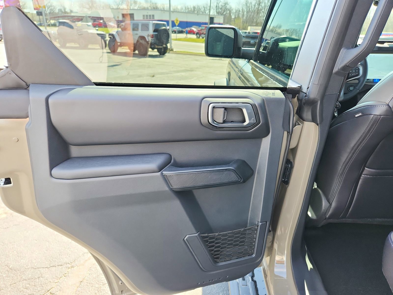 New 2026 Ford Bronco Outer Banks w/ Sasquatch Package image 25