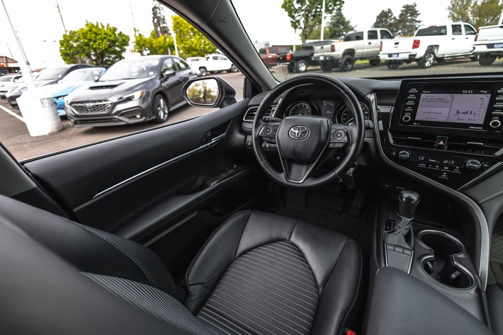 Used 2024 Toyota Camry SE FWD image 21