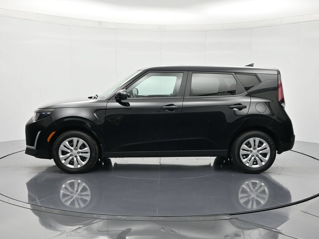 Used 2024 Kia Soul LX FWD image 8