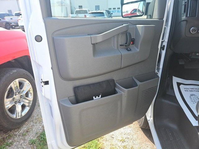 New 2025 Chevrolet Express 3500 w/ Power Convenience Package image 19
