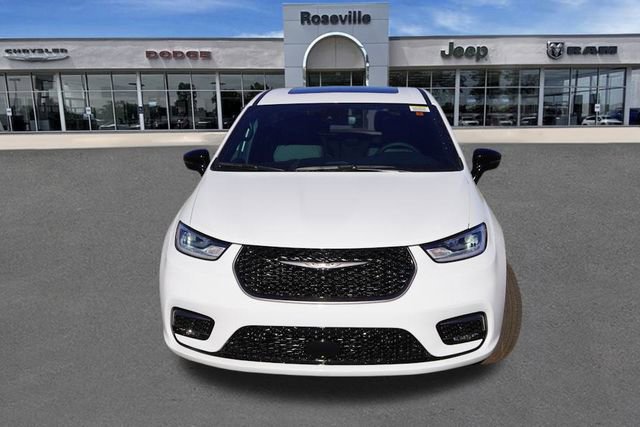 New 2026 Chrysler Pacifica Select image 8