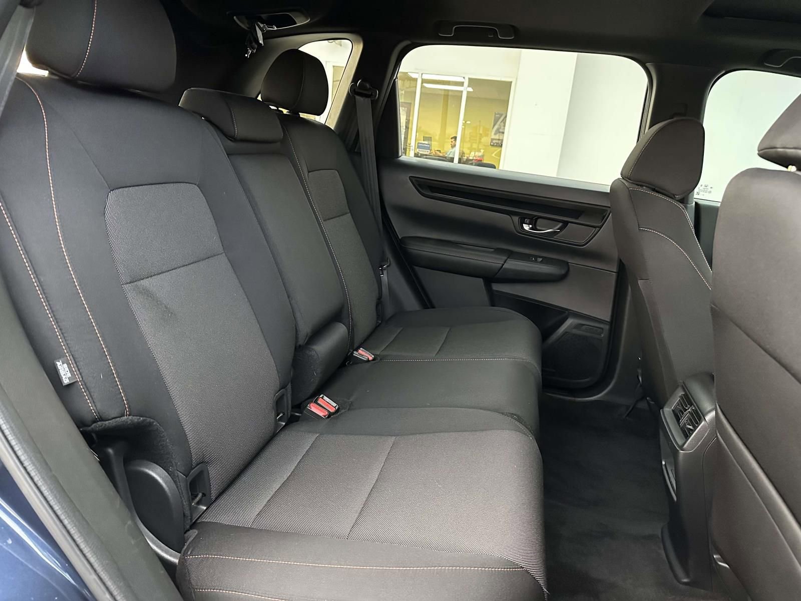 Used 2025 Honda CR-V Sport image 11