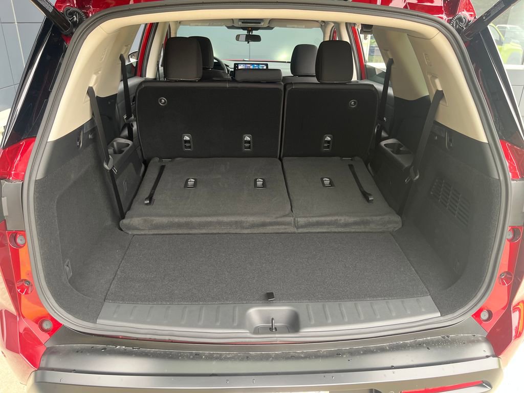 New 2026 Nissan Pathfinder SV image 25