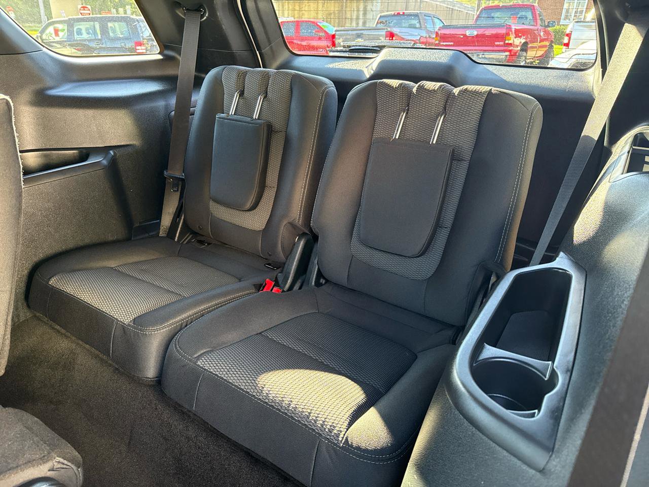 Used 2018 Ford Explorer XLT FWD image 24