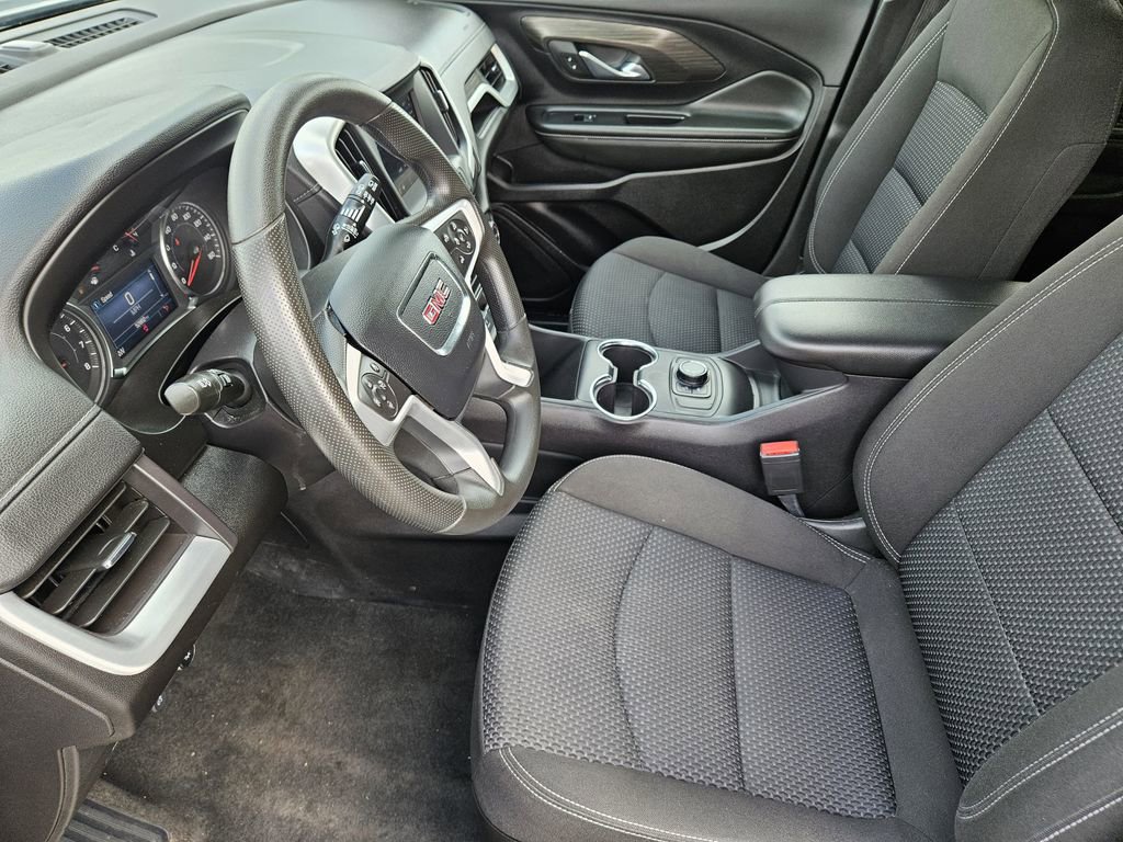Used 2024 GMC Terrain SLE image 10