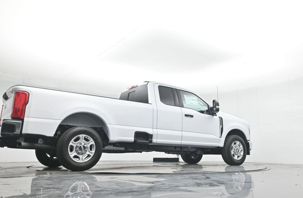 New 2026 Ford F350 XLT image 47
