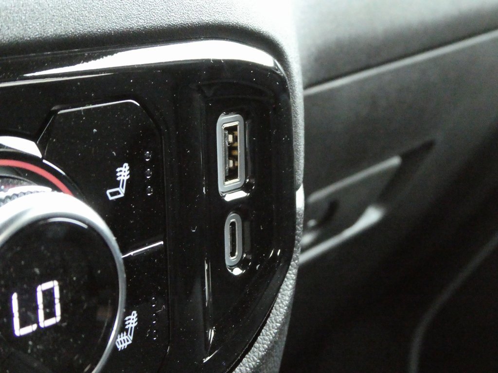 New 2025 GMC Sierra 2500 SLE w/ SLE Value Package; image 18