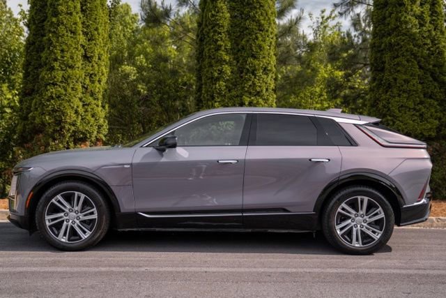 Used 2024 Cadillac Lyriq Tech RWD image 9
