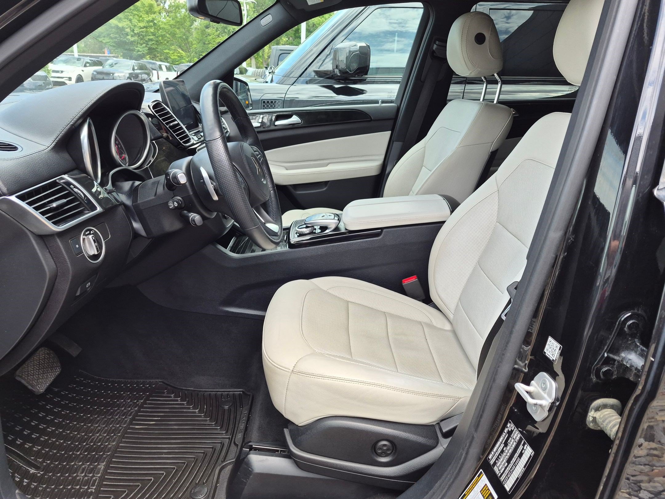 Used 2017 Mercedes-Benz GLS 450 4MATIC image 15
