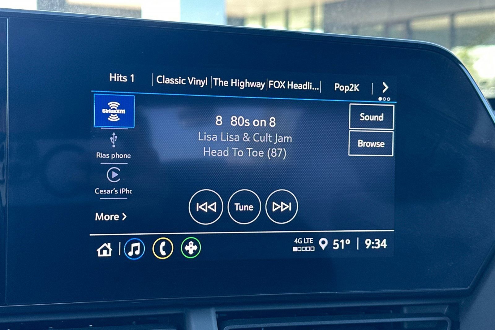 Used 2025 Chevrolet Trax RS image 27