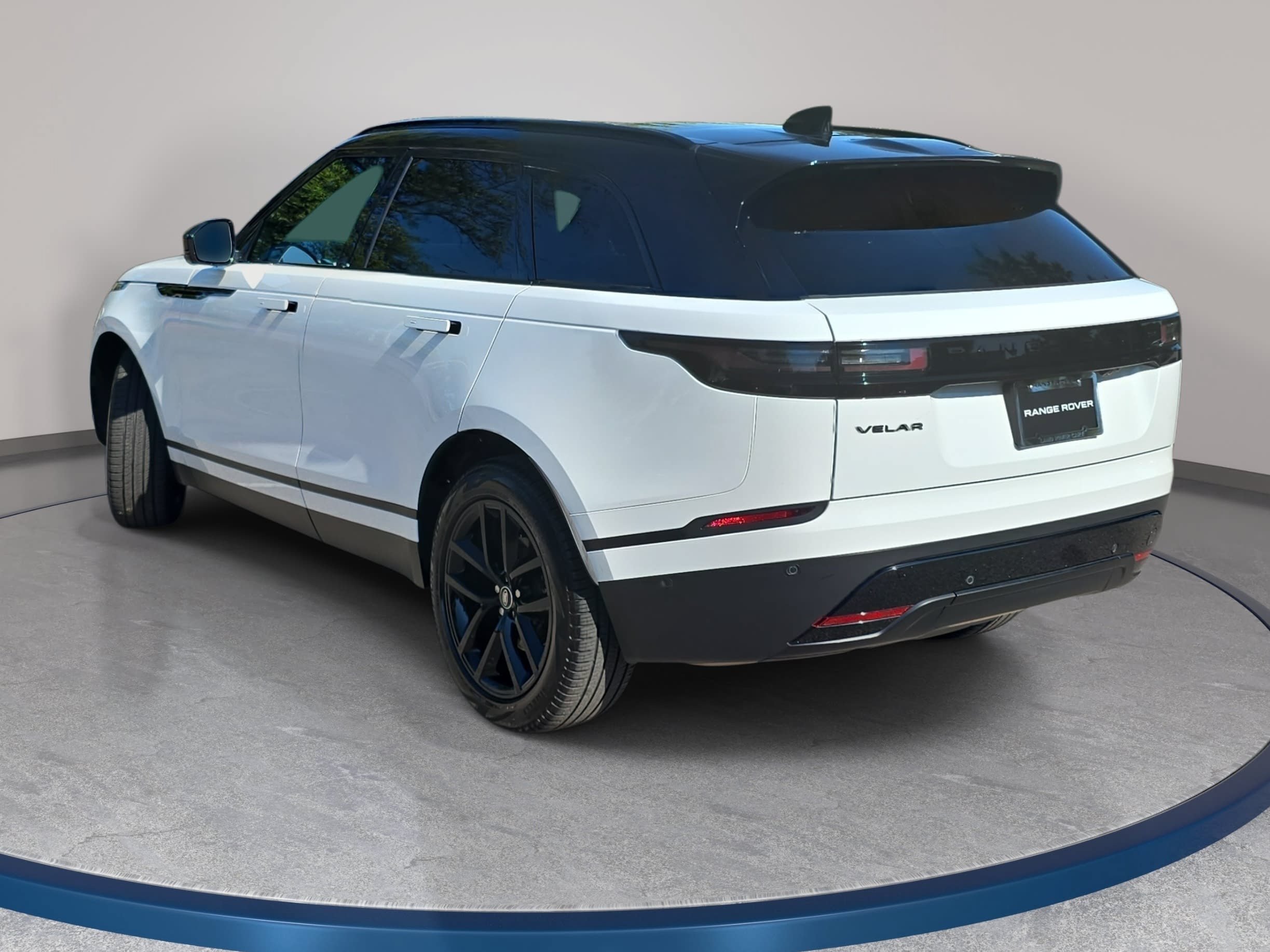Certified 2026 Land Rover Range Rover Velar S AWD/4WD image 7