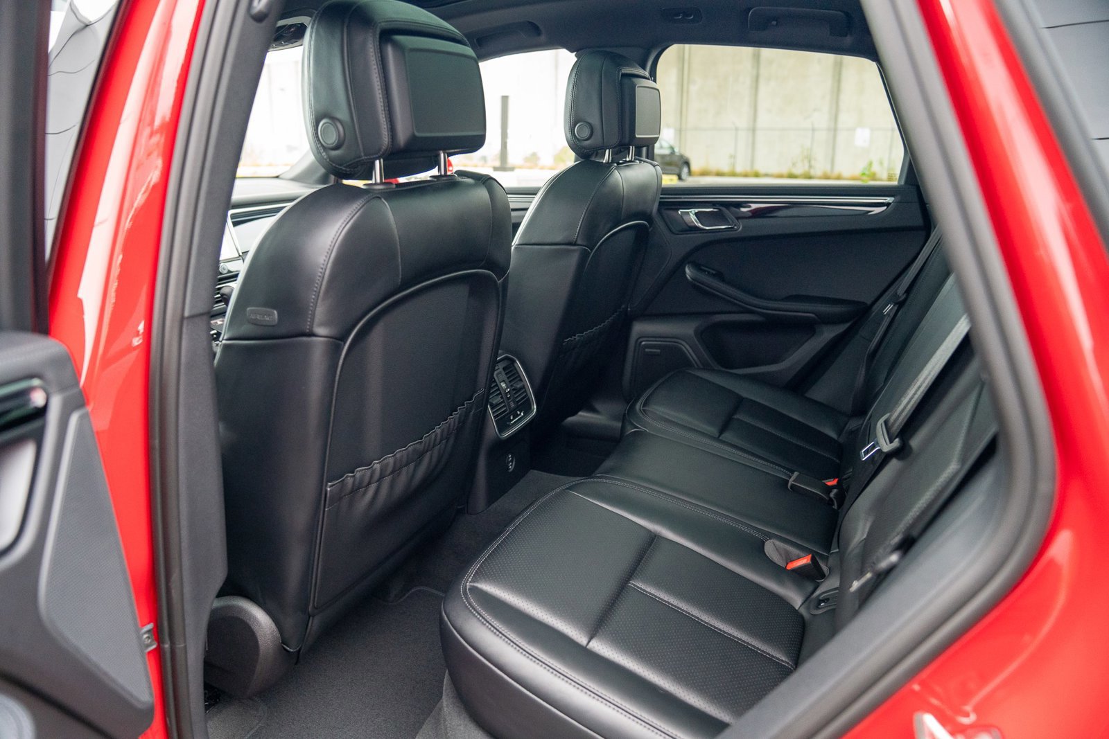 New 2026 Porsche Macan S image 23