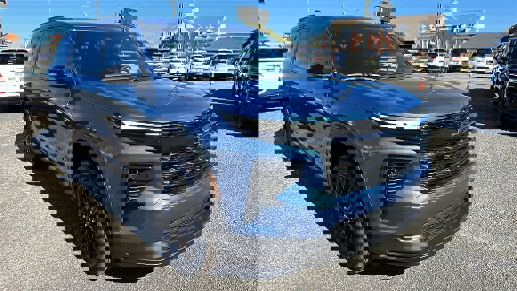 New 2026 Chevrolet Traverse LT w/ Midnight/Sport Edition image 3