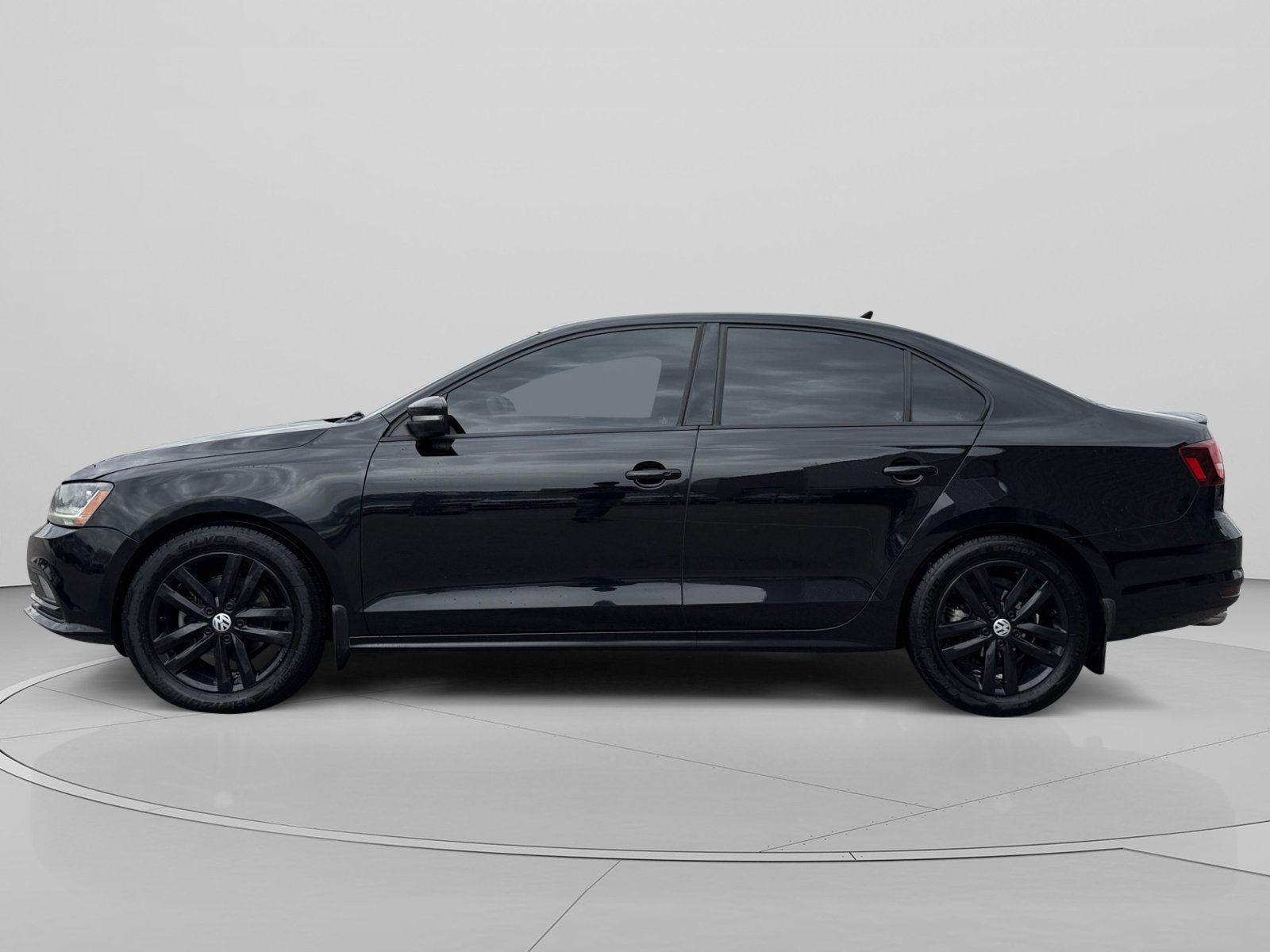 Used 2018 Volkswagen Jetta Sport image 2