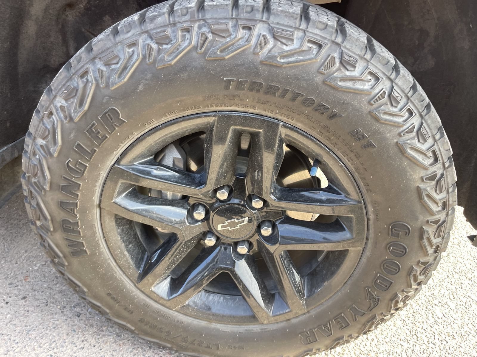 Certified 2024 Chevrolet Silverado 1500 Custom Trail Boss AWD/4WD image 4