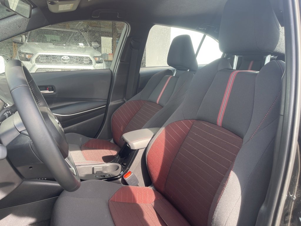 Used 2025 Toyota Corolla SE image 15