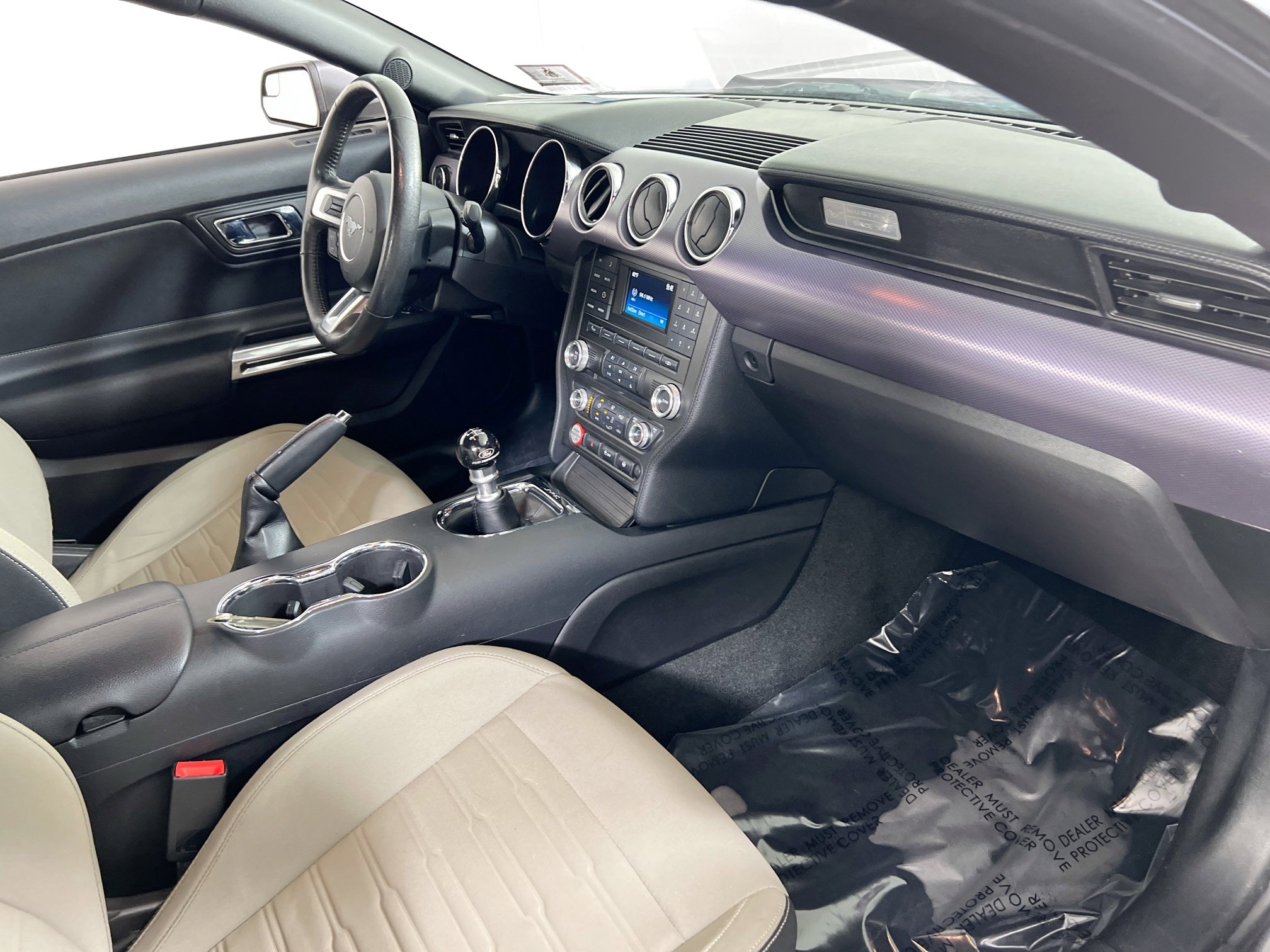 Used 2017 Ford Mustang Coupe image 26