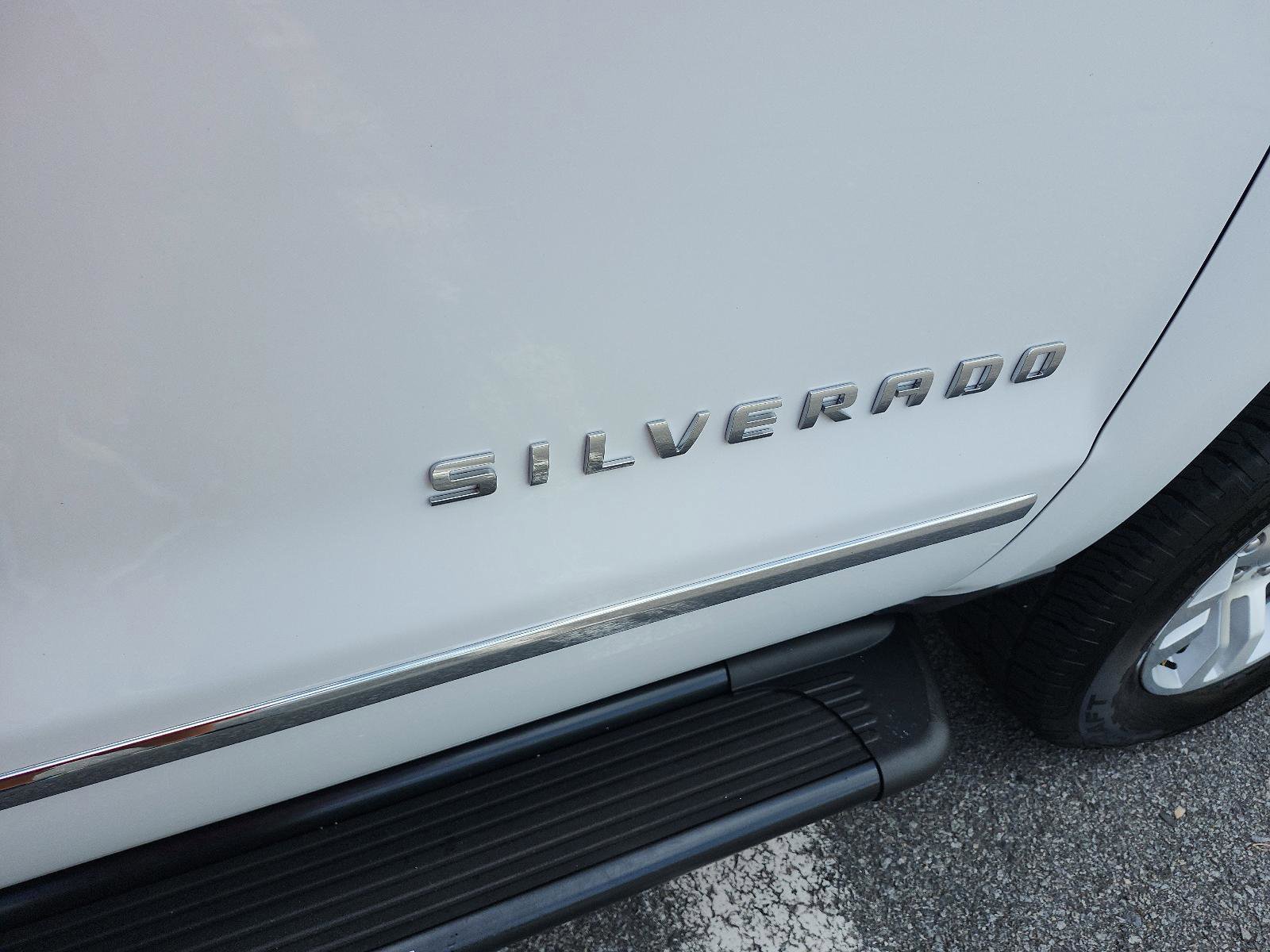 Used 2017 Chevrolet Silverado 1500 LTZ AWD/4WD image 9