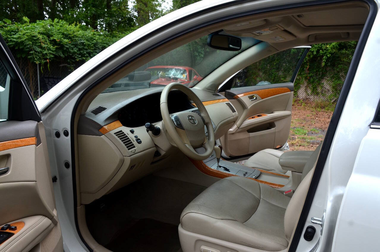 Used 2006 Toyota Avalon XLS FWD image 13