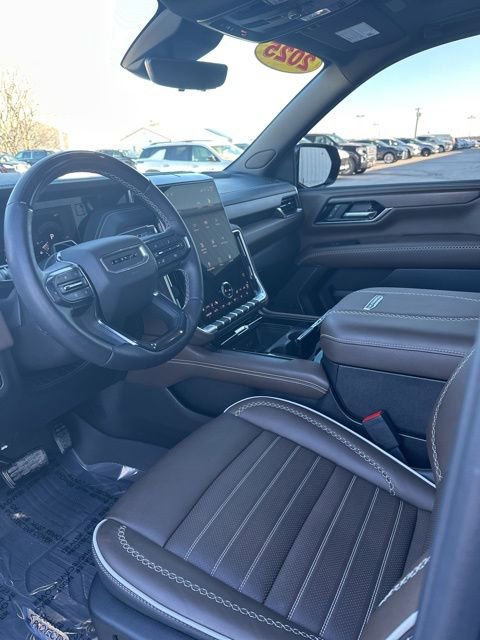 Used 2025 GMC Yukon Denali Ultimate w/ LPO, Floor Liner Package image 43