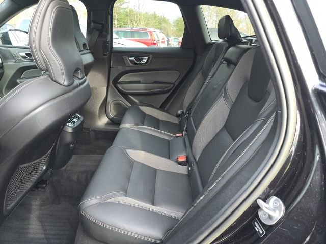 Certified 2023 Volvo XC60 B6 Ultimate w/ Protection Package Premier image 22