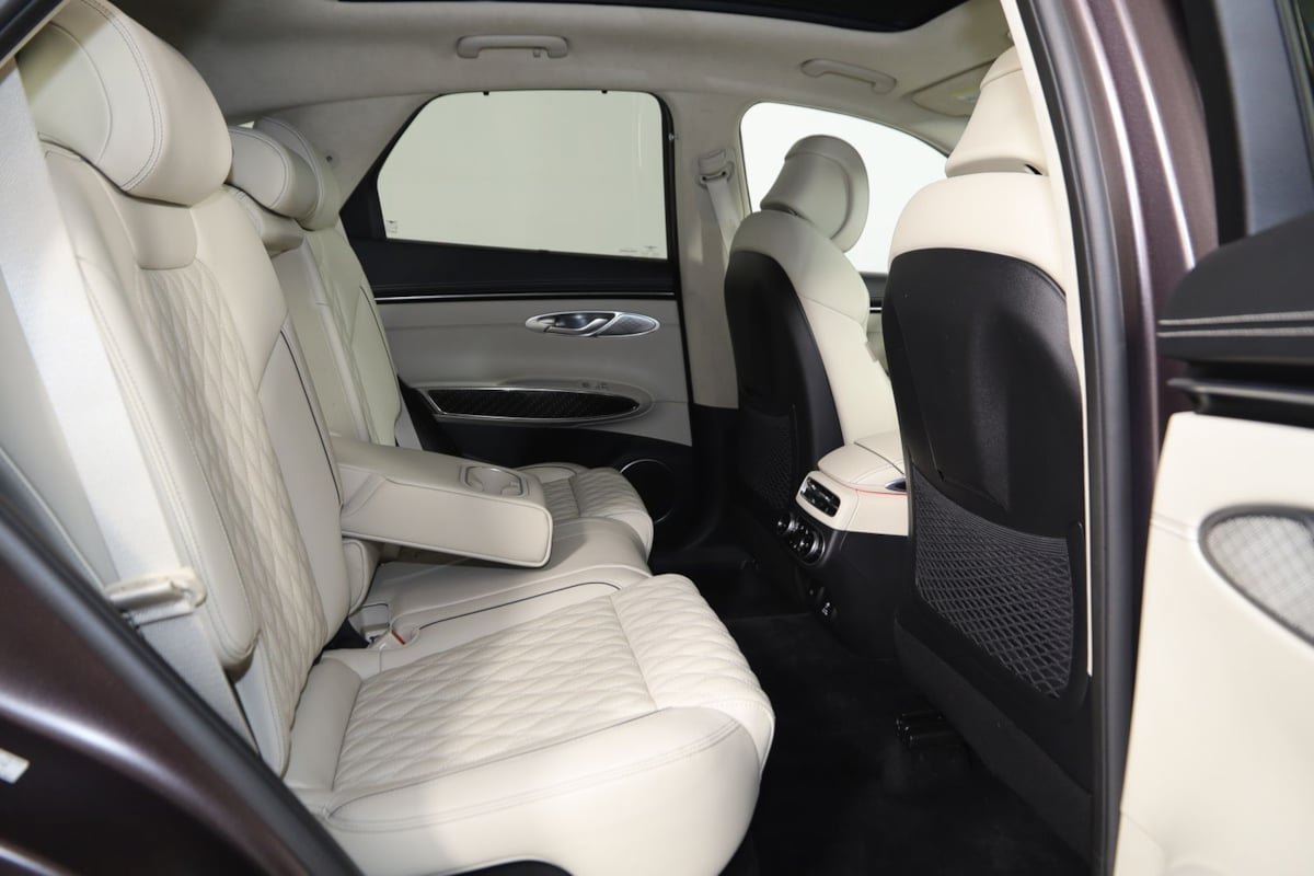 Used 2023 Genesis GV70 3.5T Sport w/ Sport Prestige Package AWD/4WD image 15