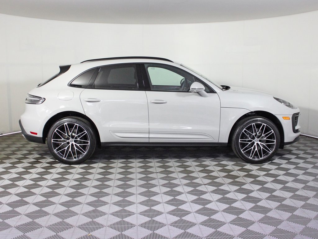 New 2026 Porsche Macan image 8