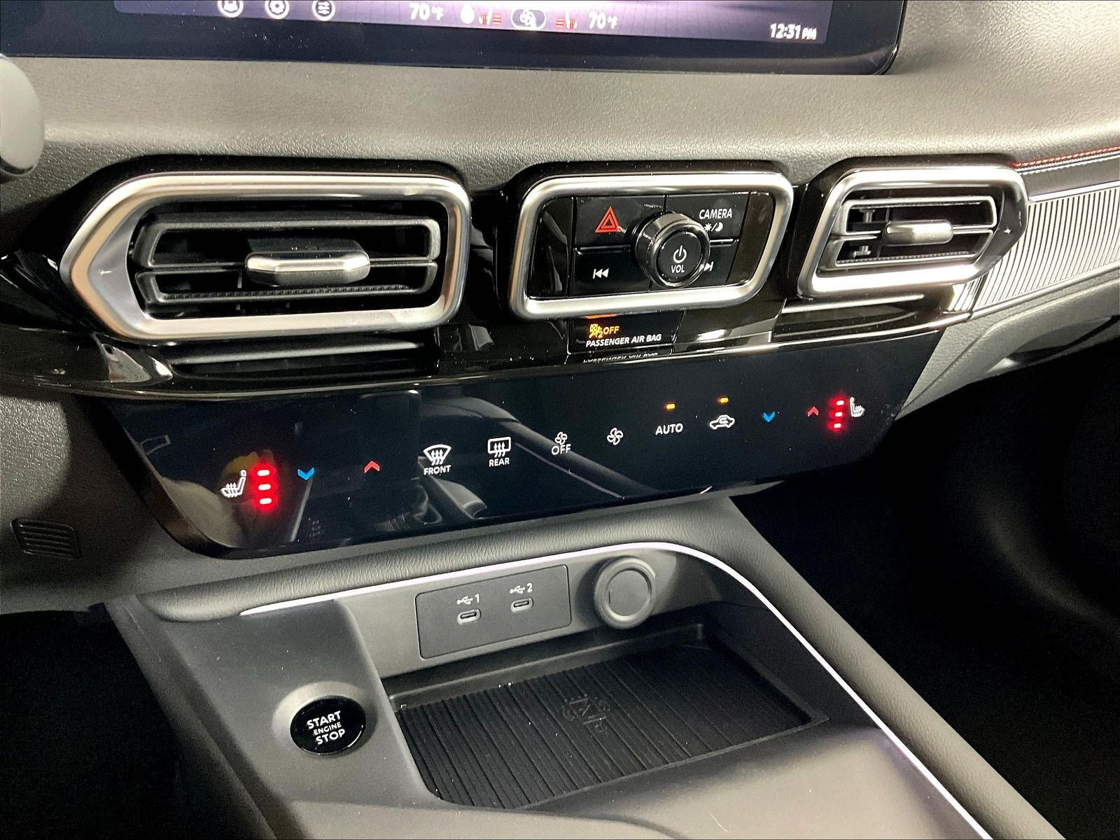 New 2026 Nissan Sentra SR w/ SR Premium Package FWD image 25