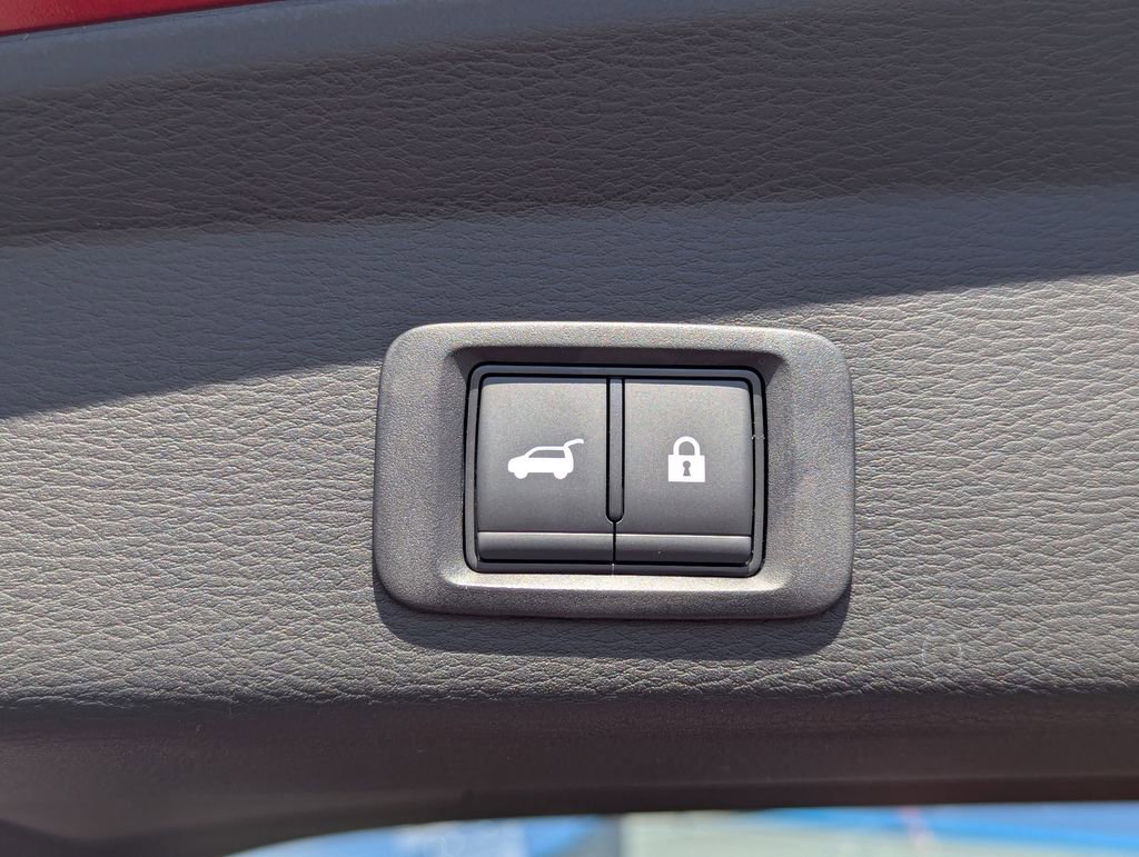 Used 2025 Mitsubishi Outlander 4WD Plug-In Hybrid image 35
