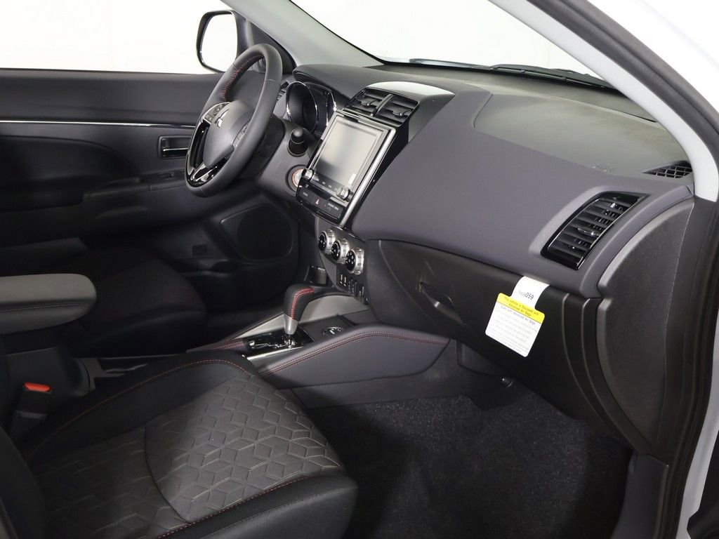 New 2026 Mitsubishi Outlander Sport LE AWD/4WD image 21