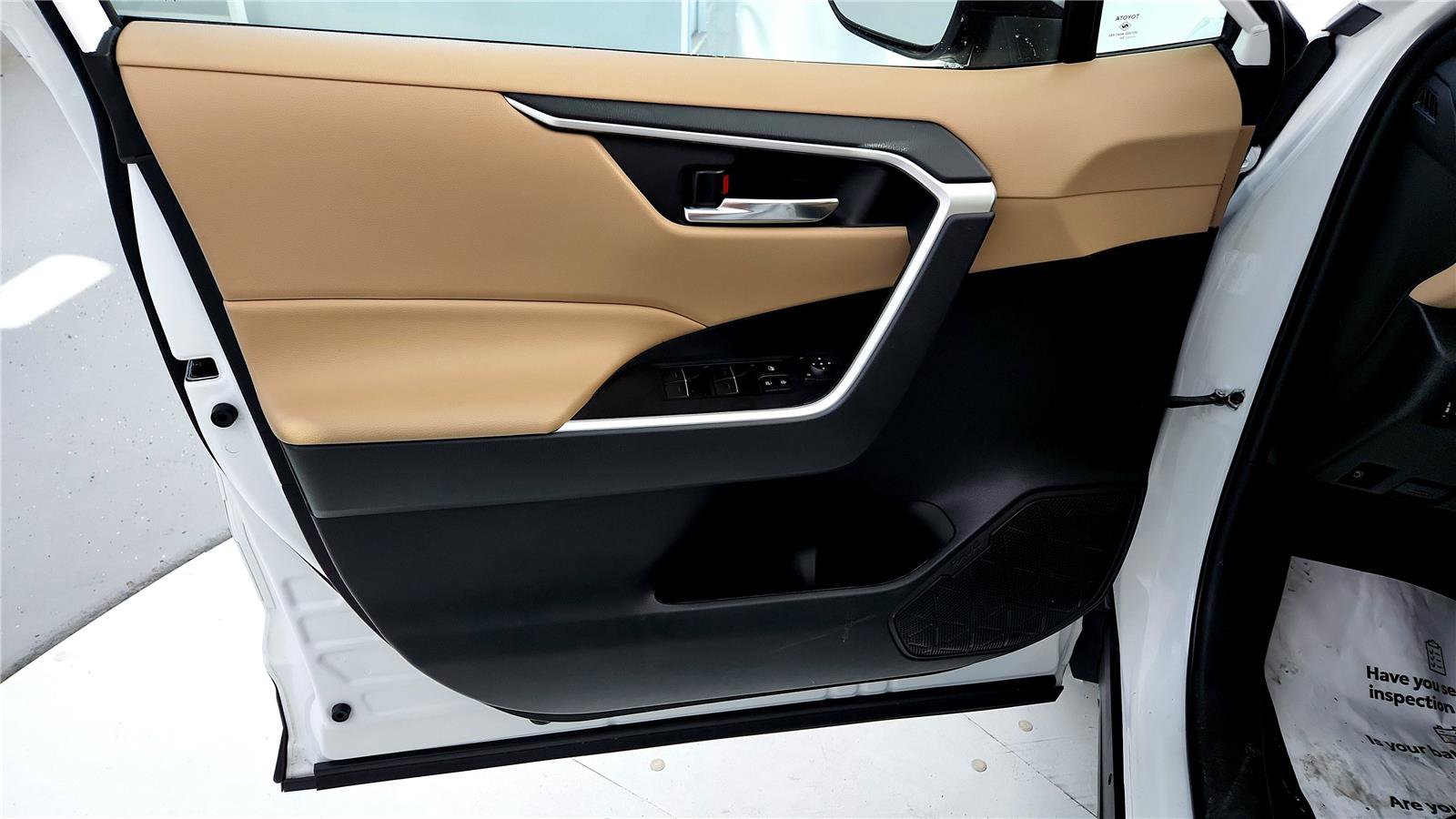 Certified 2024 Toyota RAV4 XLE image 21