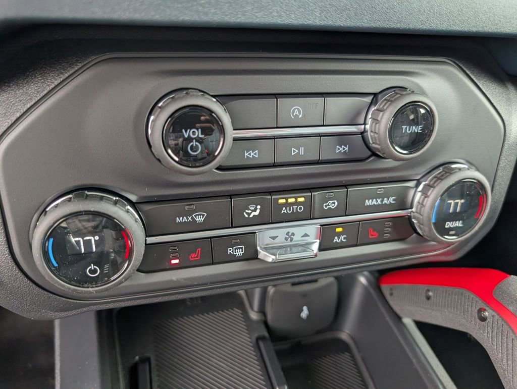 New 2025 Ford Bronco Heritage Edition image 35