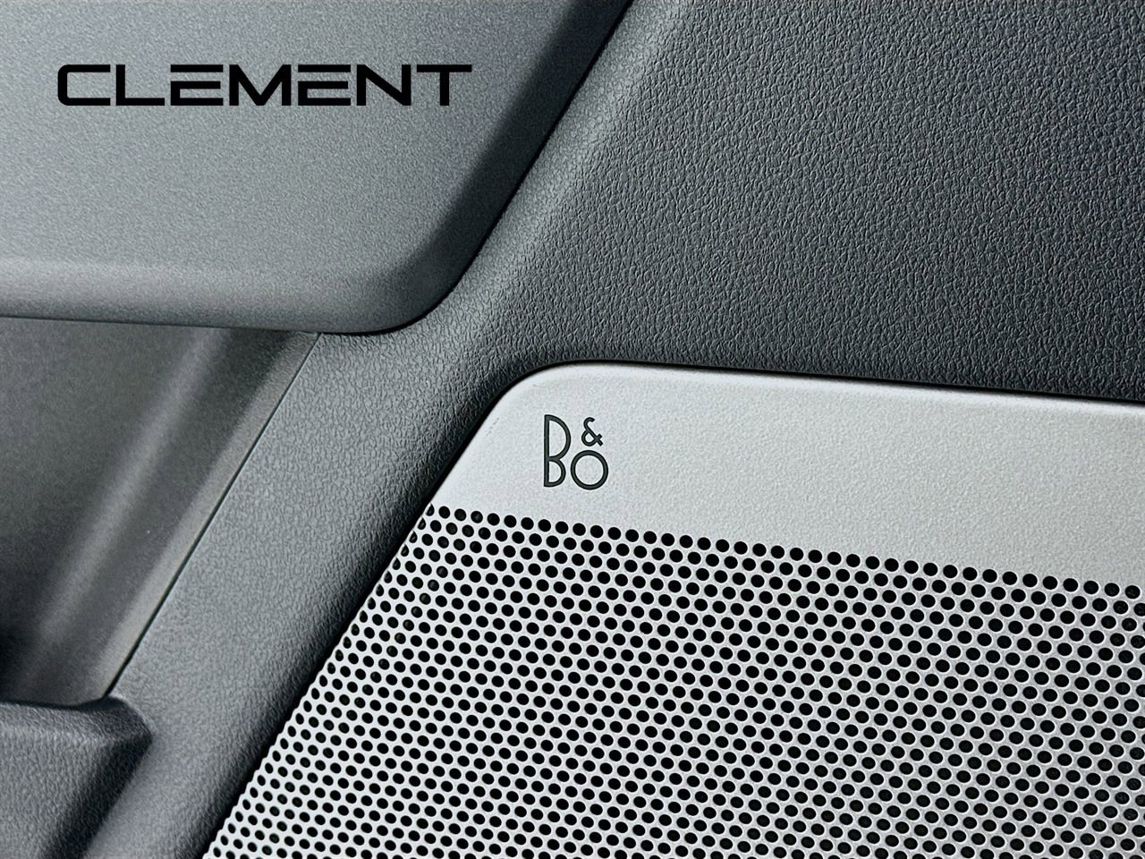 Used 2023 Ford F350 Lariat w/ Sport Appearance Package image 26