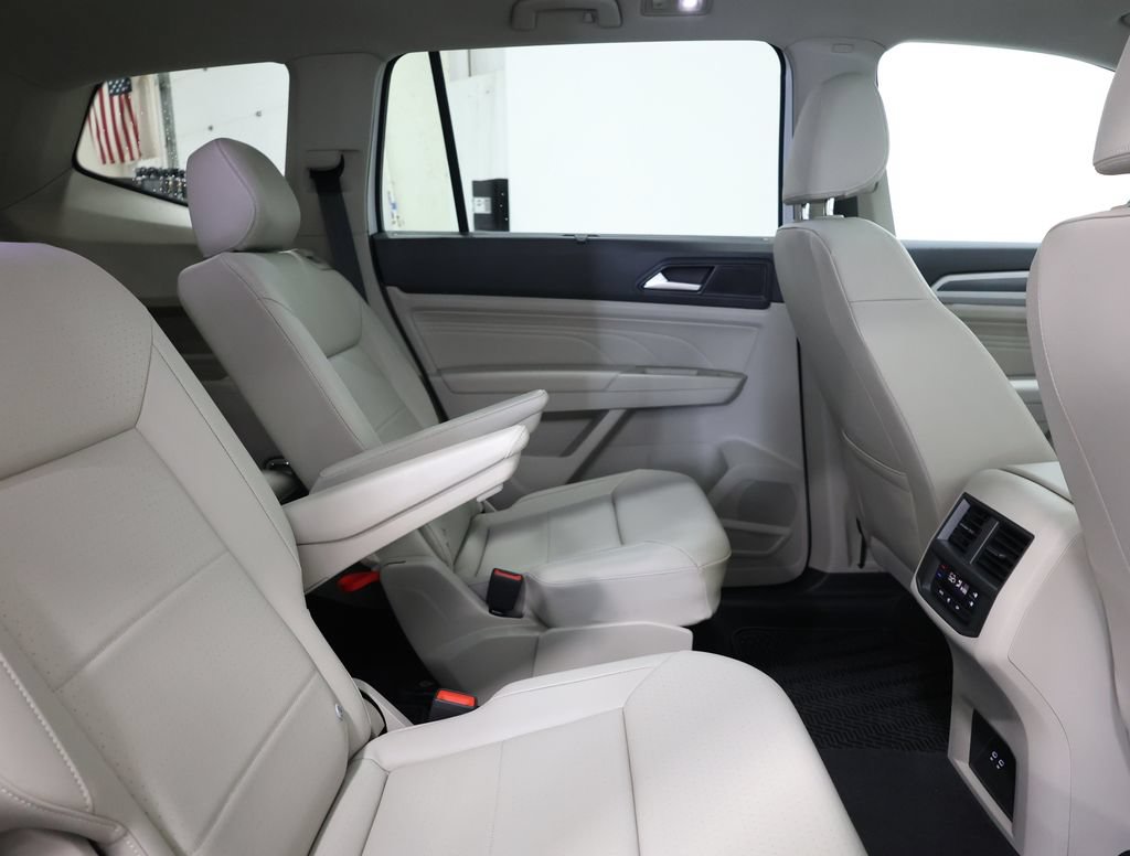Certified 2023 Volkswagen Atlas SEL R-Line AWD/4WD image 24