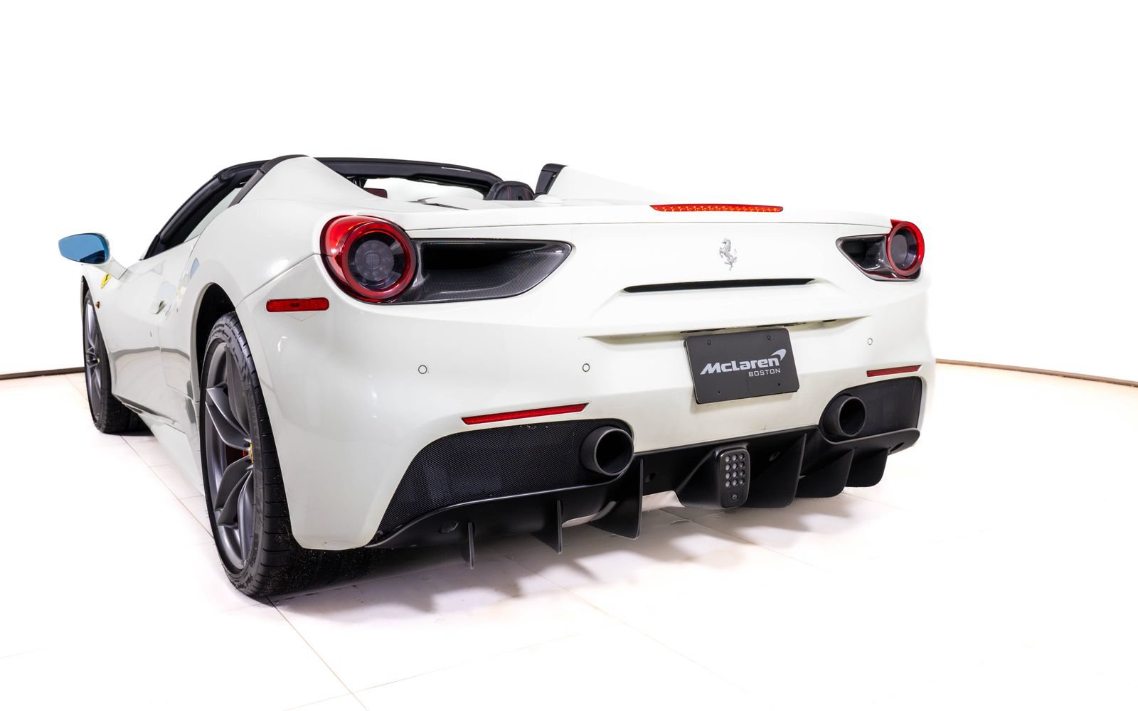 Used 2017 Ferrari 488 Spider RWD image 12