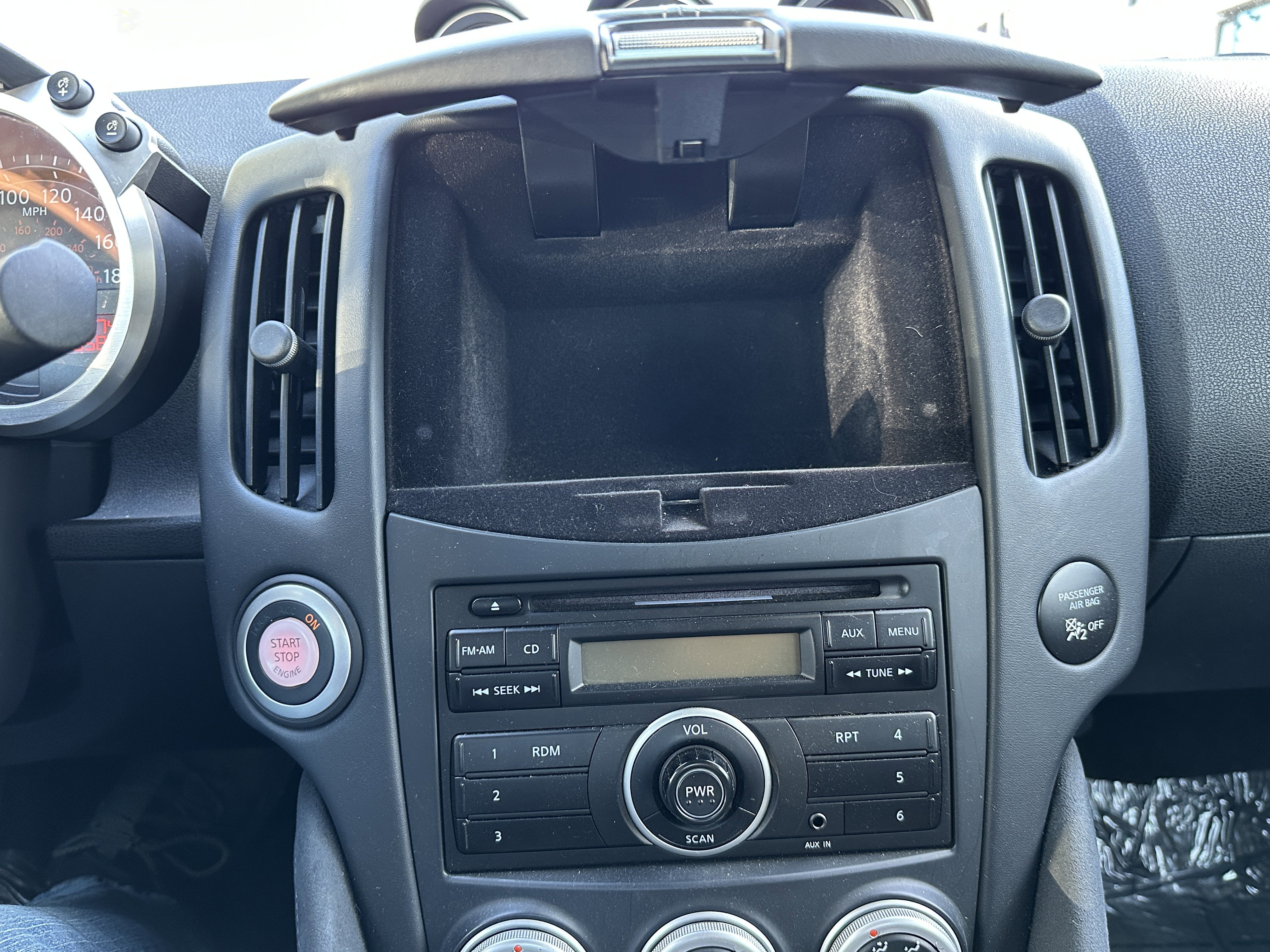 Used 2014 Nissan 370Z Roadster image 33