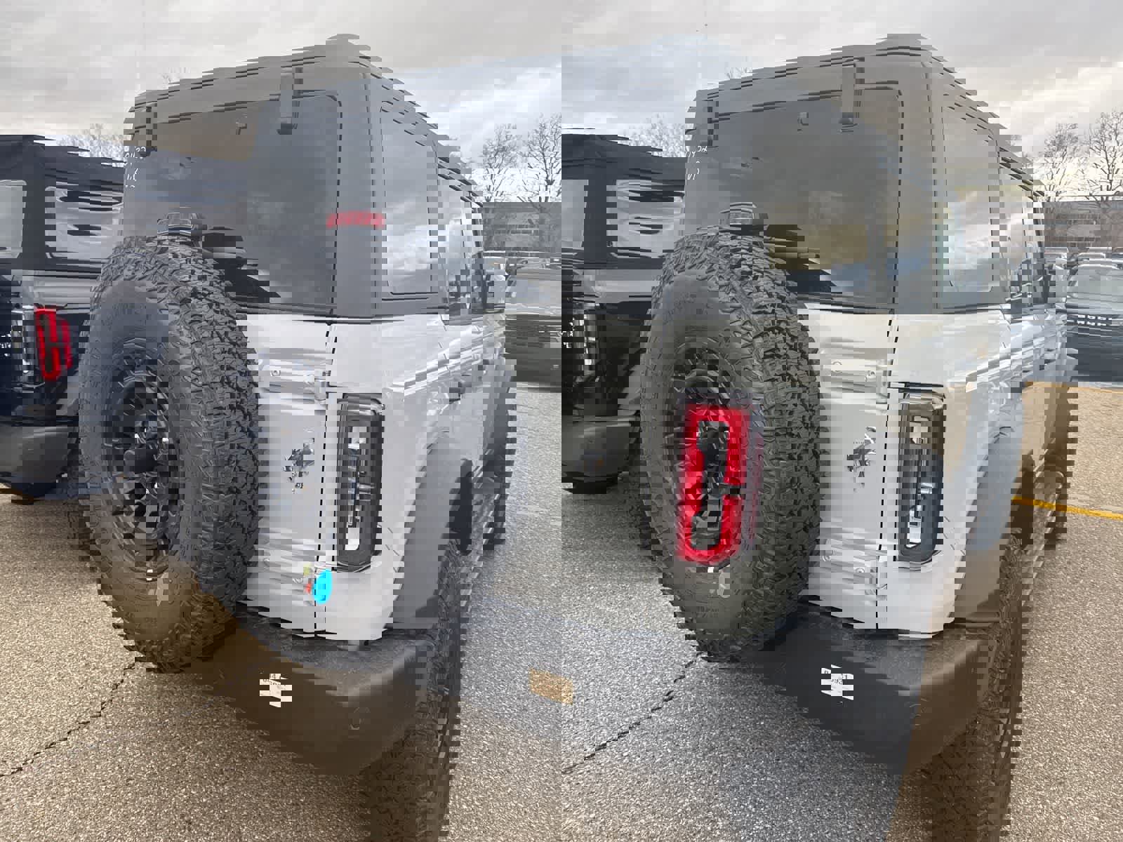 New 2026 Ford Bronco Outer Banks w/ Sasquatch Package image 9