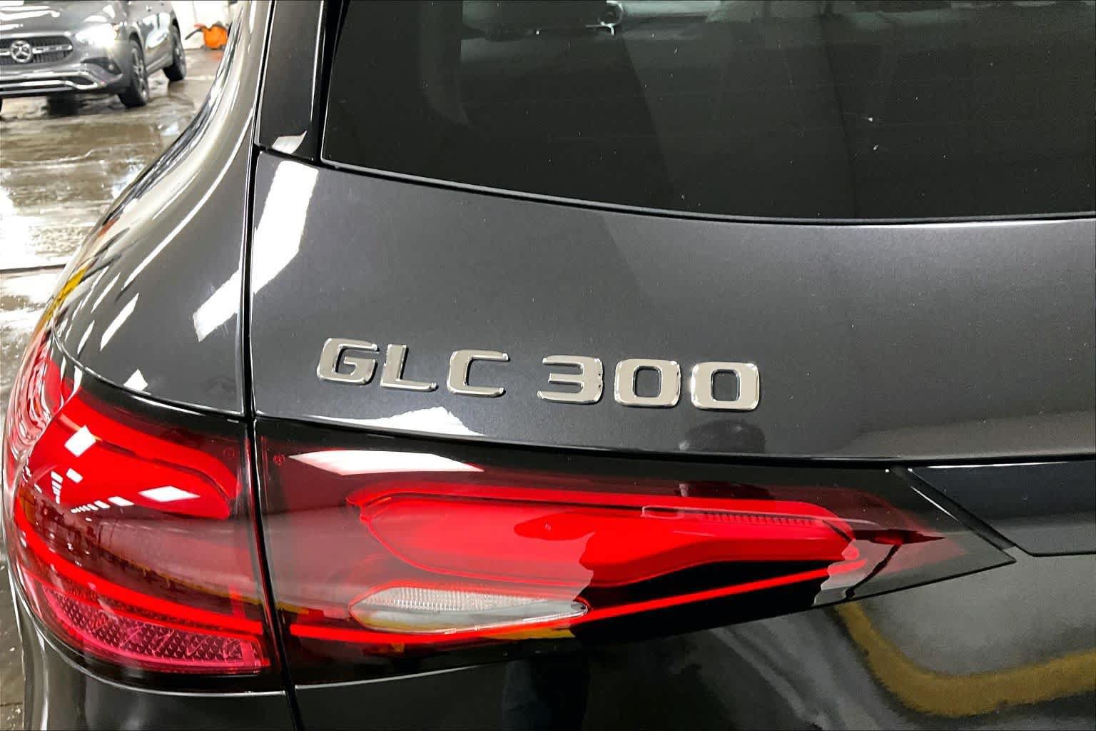 Used 2026 Mercedes-Benz GLC 300 4MATIC image 33