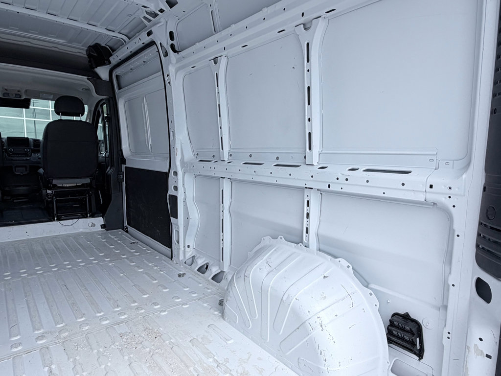 Used 2026 RAM ProMaster 2500 w/ Convenience Group FWD image 12