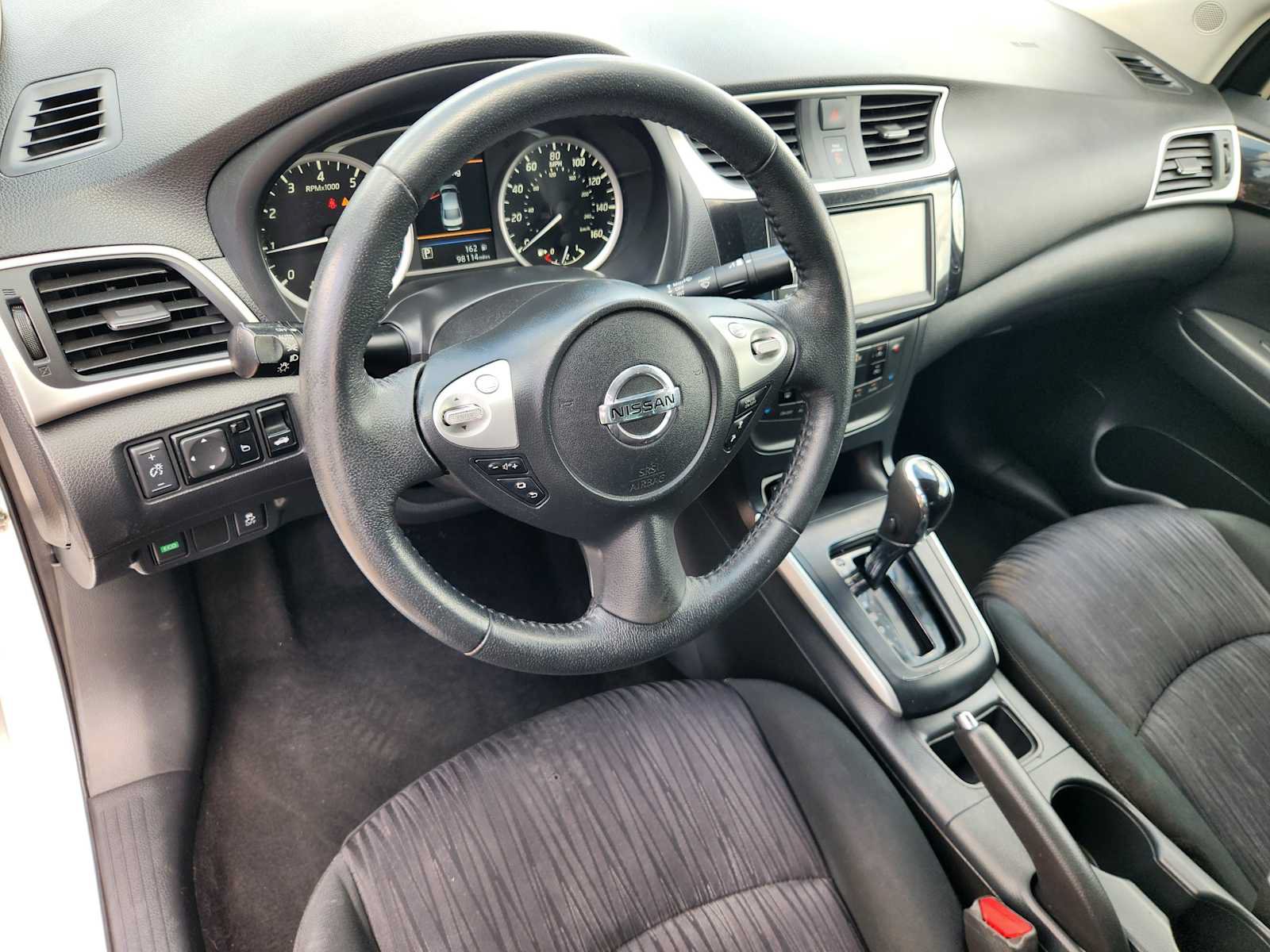 Used 2019 Nissan Sentra SV w/ Exterior Package FWD image 2