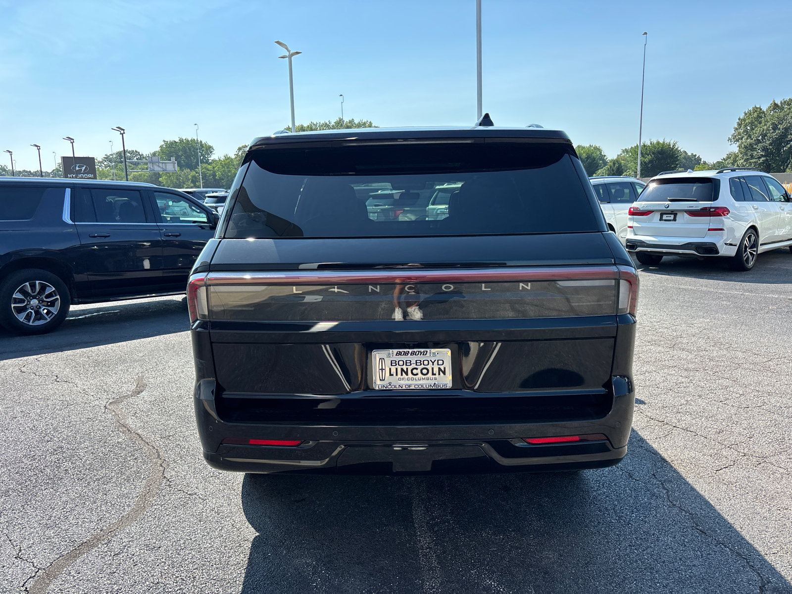 New 2026 Lincoln Navigator Reserve w/ Jet Appearance Package AWD/4WD image 6