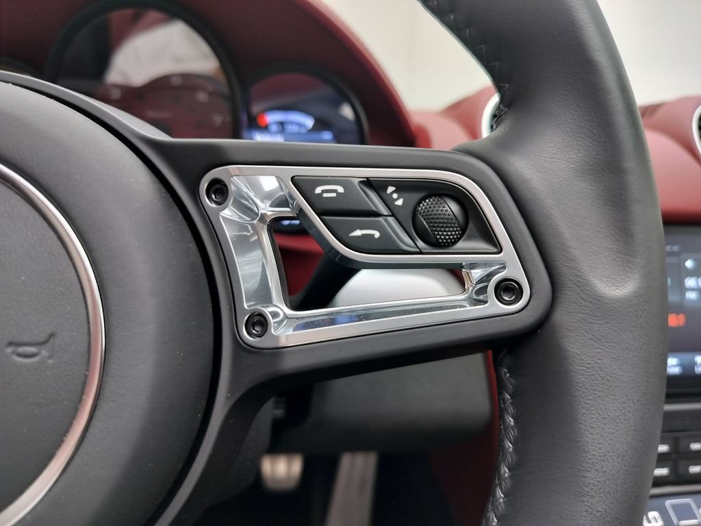 Used 2023 Porsche 718 Boxster Spyder RWD image 9
