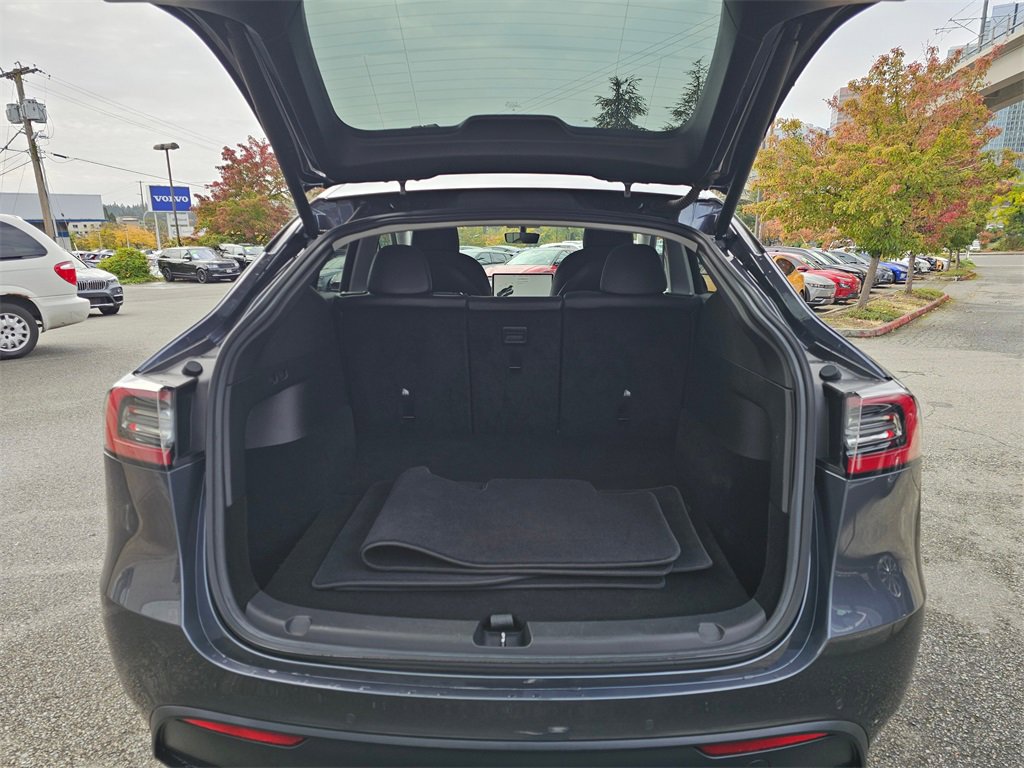 Used 2021 Tesla Model Y Long Range image 21